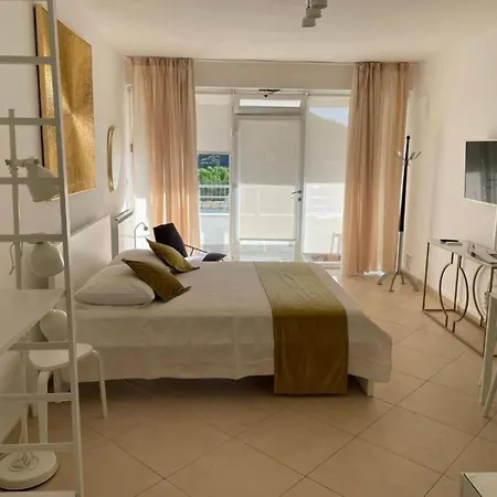 With Balcony And Sea View S2 Διαμέρισμα Ντουμπρόβνικ