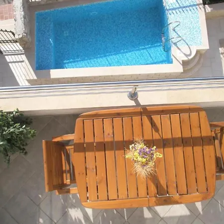 Apartmán With Balcony And Sea View S2 *
